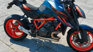 KTM 1290 Super Duke R (2022 - 23) 