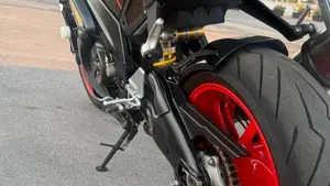 Aprilia Tuono 1000 (2003 - 04)  (4)