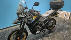 Suzuki V-Strom 1050XT (2020 - 23)  (4)