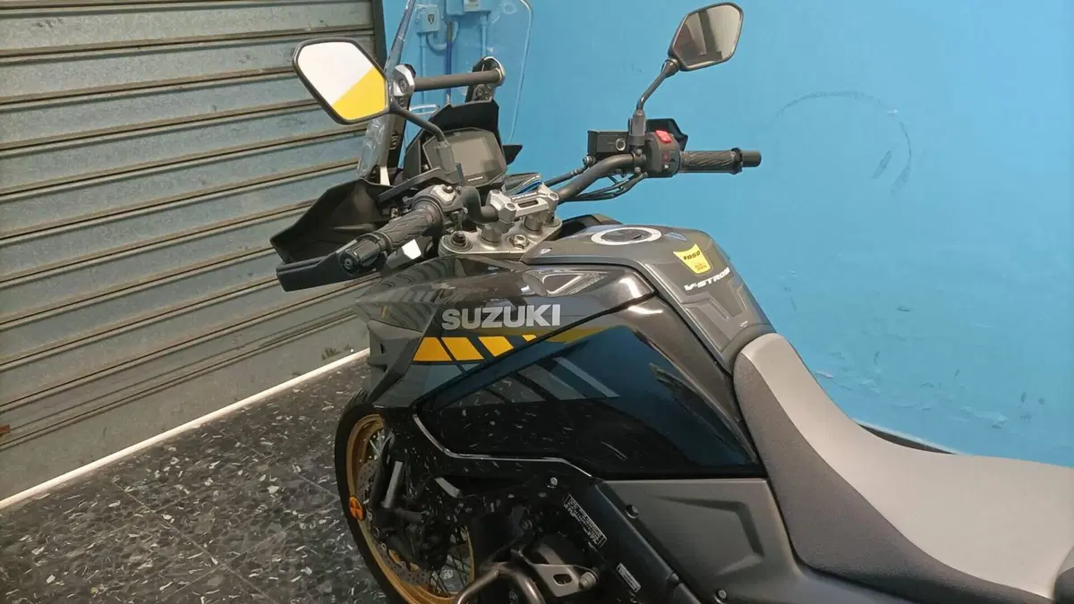 Suzuki V-Strom 1050XT (2020 - 23)  (6)