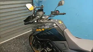 Suzuki V-Strom 1050XT (2020 - 23)  (6)