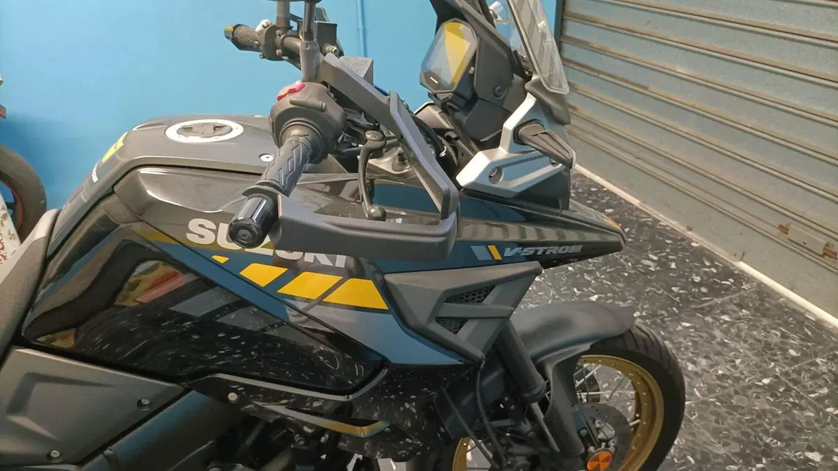 Suzuki V-Strom 1050XT (2020 - 23)  (14)