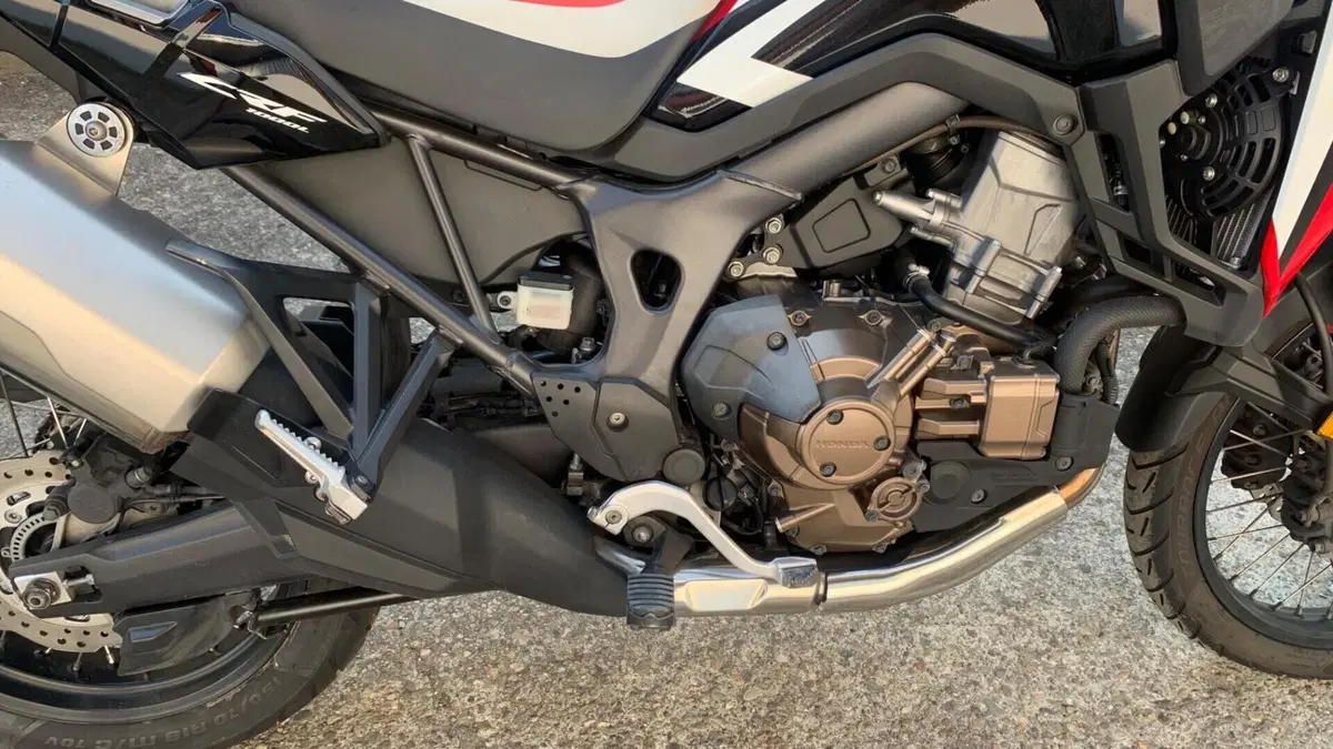 Honda Africa Twin CRF 1000L DCT (2018 - 19)  (4)