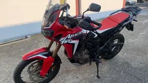 Honda Africa Twin CRF 1000L DCT (2018 - 19)  (6)