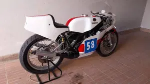Yamaha   (4)