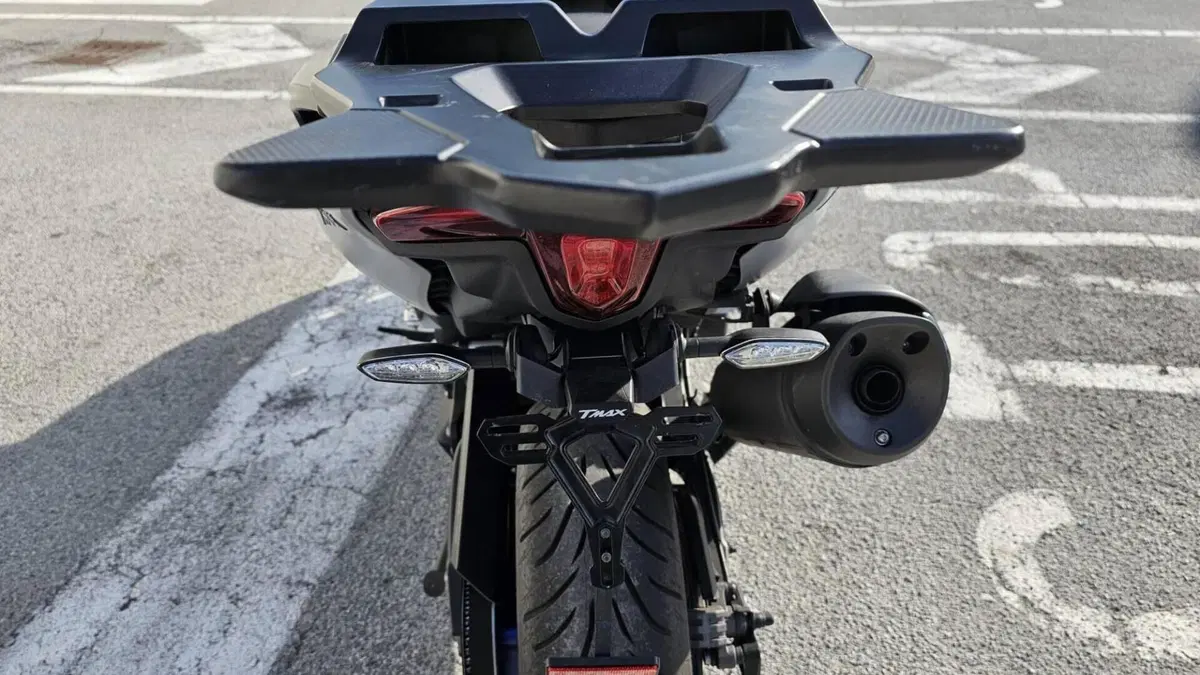 Yamaha T-Max 560 Tech Max (2020)  (5)