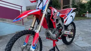 Honda CRF 250R (2017)  (3)