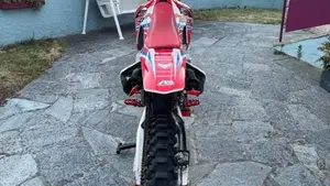 Honda CRF 250R (2017)  (6)