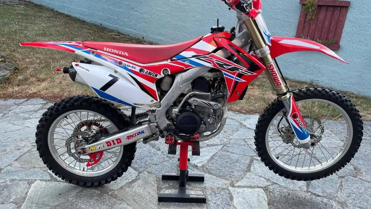 Honda CRF 250R (2017)  (9)