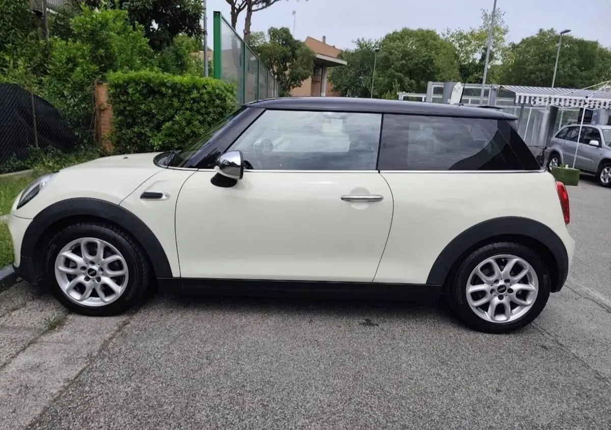 MINI Mini 1.5 Cooper D (3)