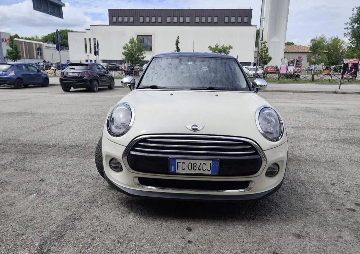 MINI Mini 1.5 Cooper D (4)