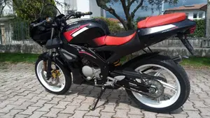 Aprilia Tuono 50 (2003 - 05)  (2)