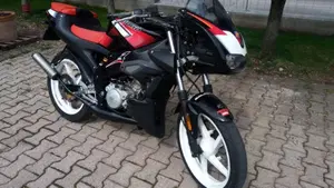 Aprilia Tuono 50 (2003 - 05)  (3)