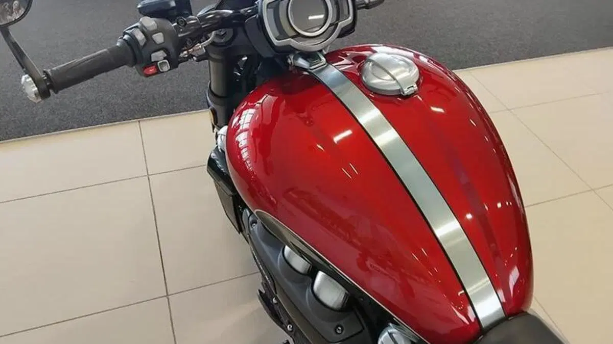 Triumph Rocket 3 Storm R (2024 - 26)  (3)