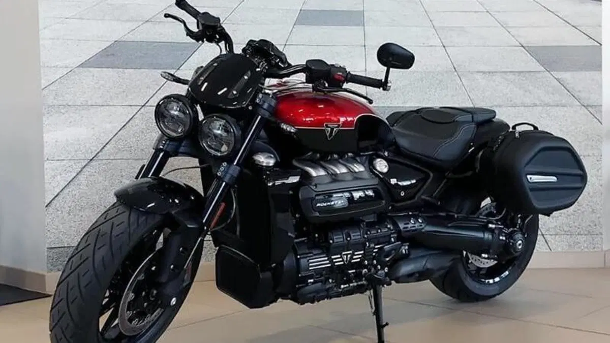 Triumph Rocket 3 Storm R (2024 - 26)  (7)