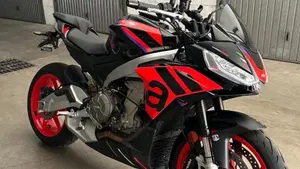 Aprilia Tuono 660 Factory (2022 - 24) 