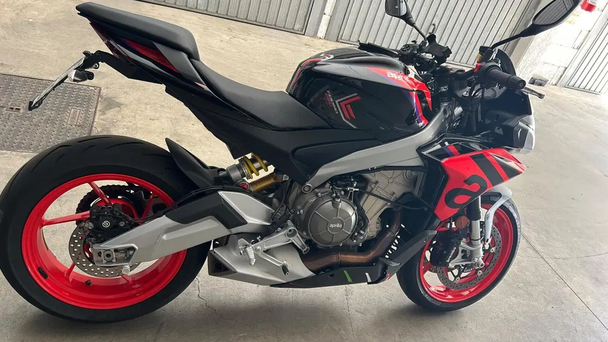 Aprilia Tuono 660 Factory (2022 - 24)  (3)