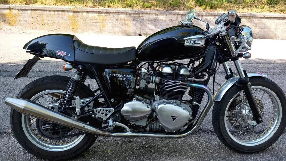 Triumph Thruxton 900 (2004 - 15)  (5)