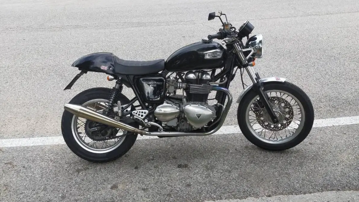 Triumph Thruxton 900 (2004 - 15)  (6)