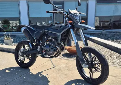 Betamotor RR 125 4T Motard T - X Special Edition (2025 - 26) - Annuncio 10062213