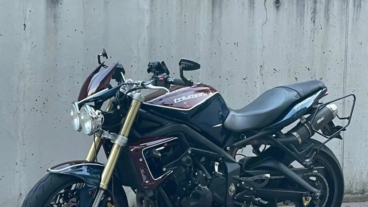 Triumph Street Triple (2007 - 12) 