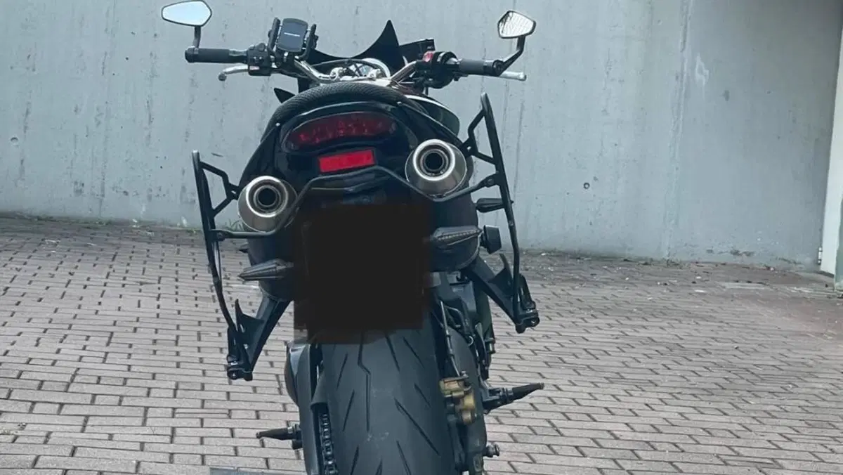 Triumph Street Triple (2007 - 12)  (6)
