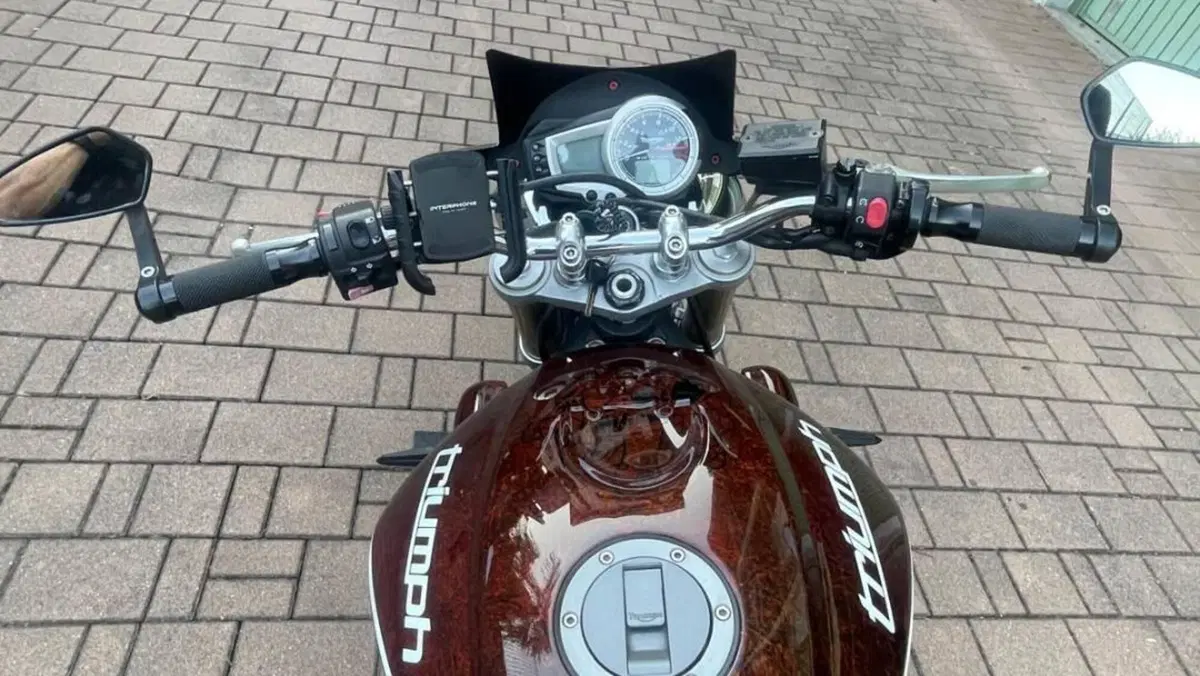 Triumph Street Triple (2007 - 12)  (7)