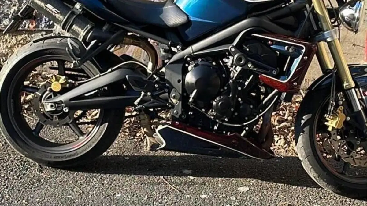Triumph Street Triple (2007 - 12)  (17)