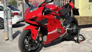 Ducati Panigale V4 1100 (2021)  (2)