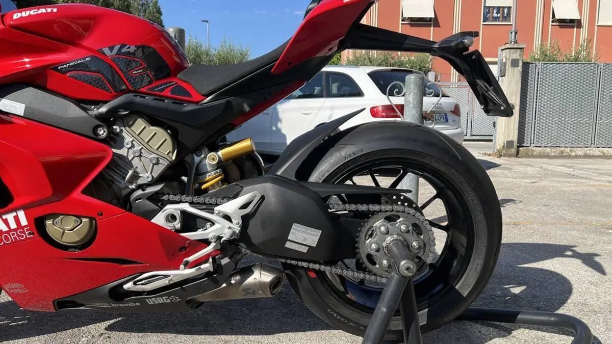 Ducati Panigale V4 1100 (2021)  (4)