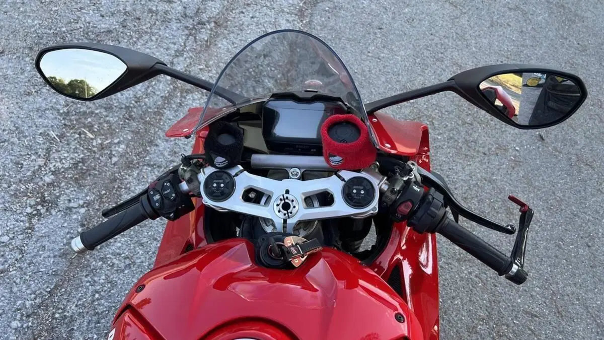 Ducati Panigale V4 1100 (2021)  (6)