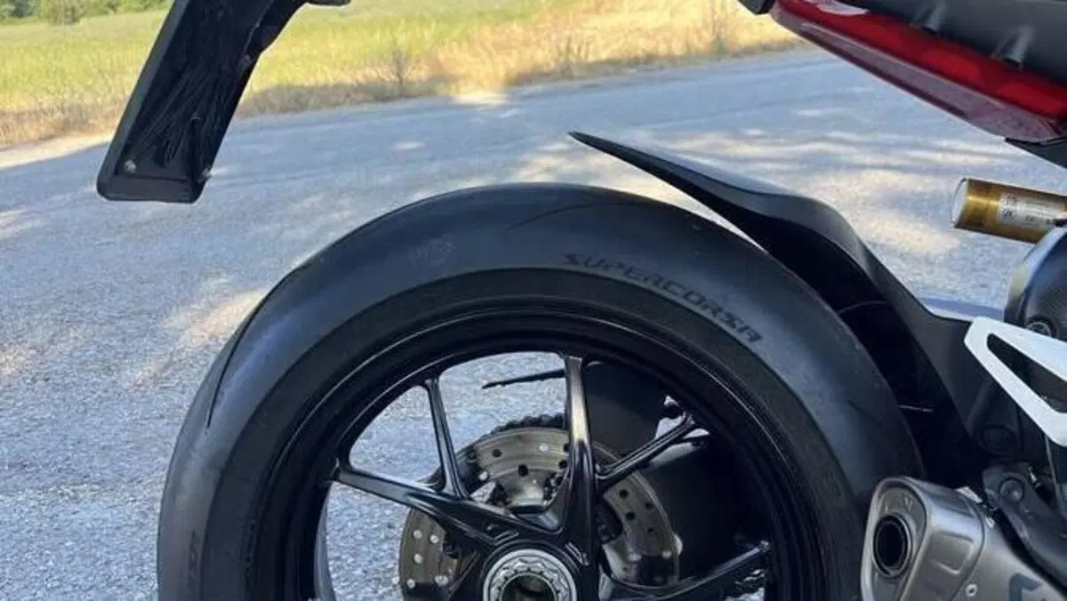 Ducati Panigale V4 1100 (2021)  (10)