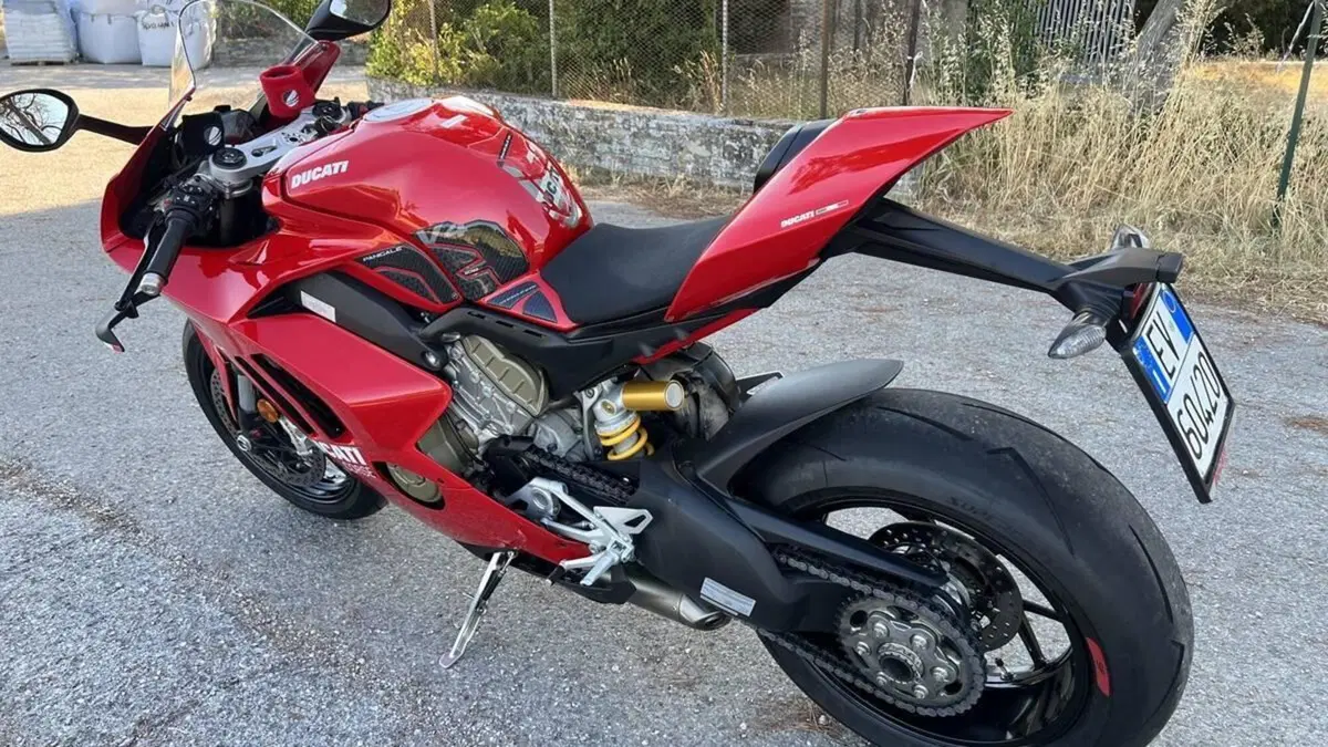 Ducati Panigale V4 1100 (2021)  (13)