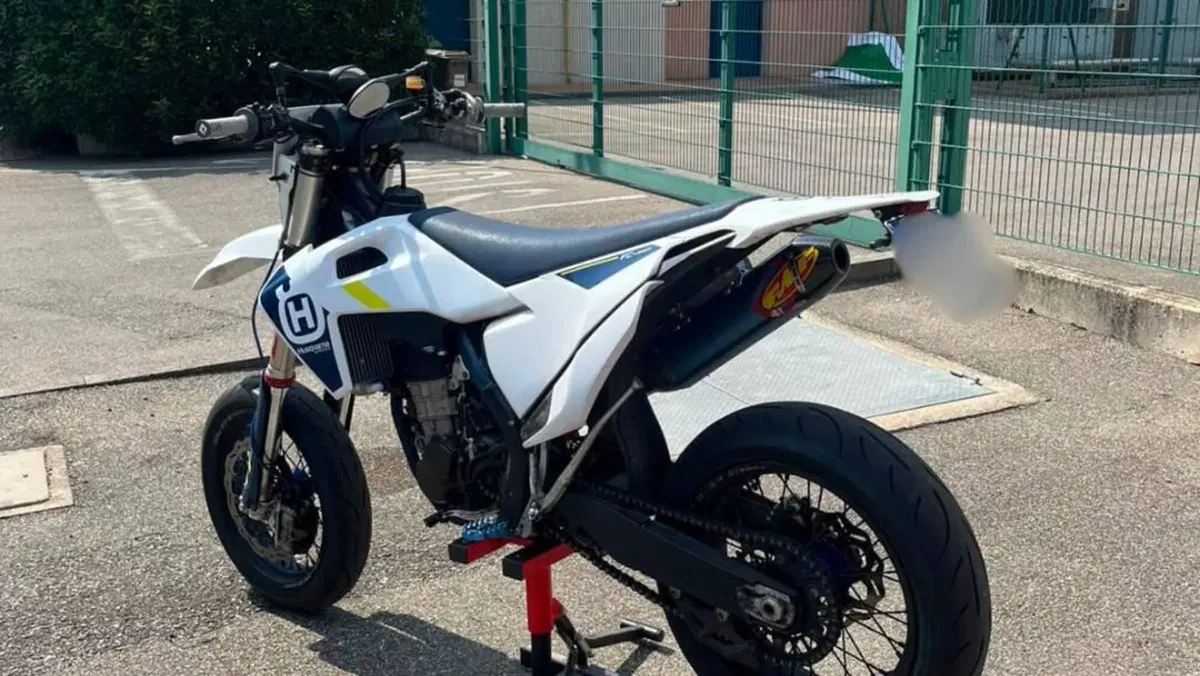 Husqvarna FC 450 (2022)  (2)