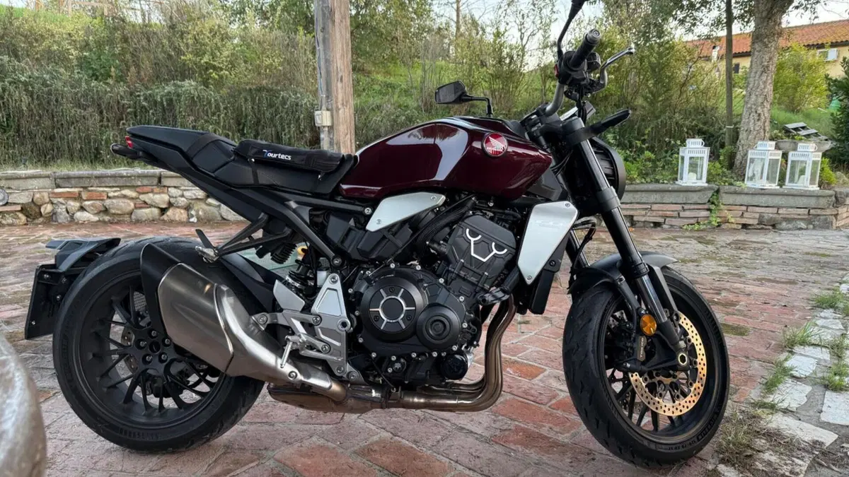 Honda CB 1000 R (2021 - 25)  (2)