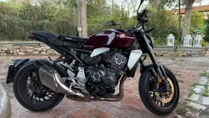 Honda CB 1000 R (2021 - 25)  (2)