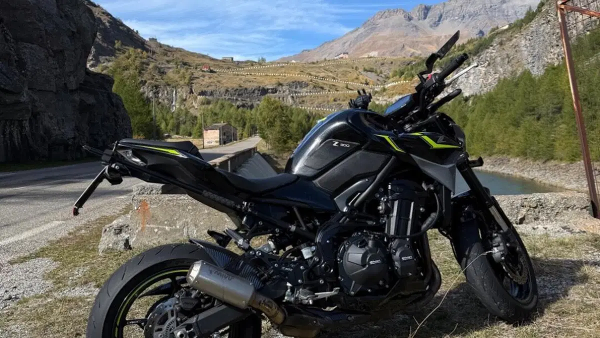 Kawasaki Z 900 (2021 - 24)  (2)