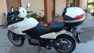 Suzuki V-Strom 650 ABS (2011 - 17)  (4)