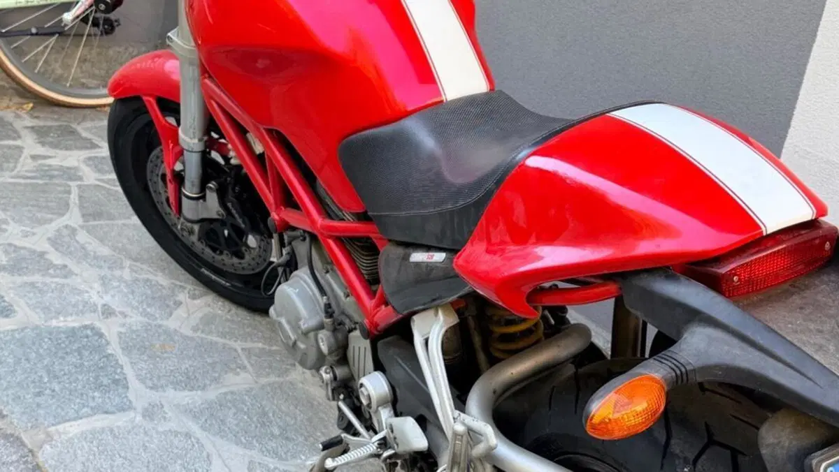 Ducati Monster S2R 1000  (2)