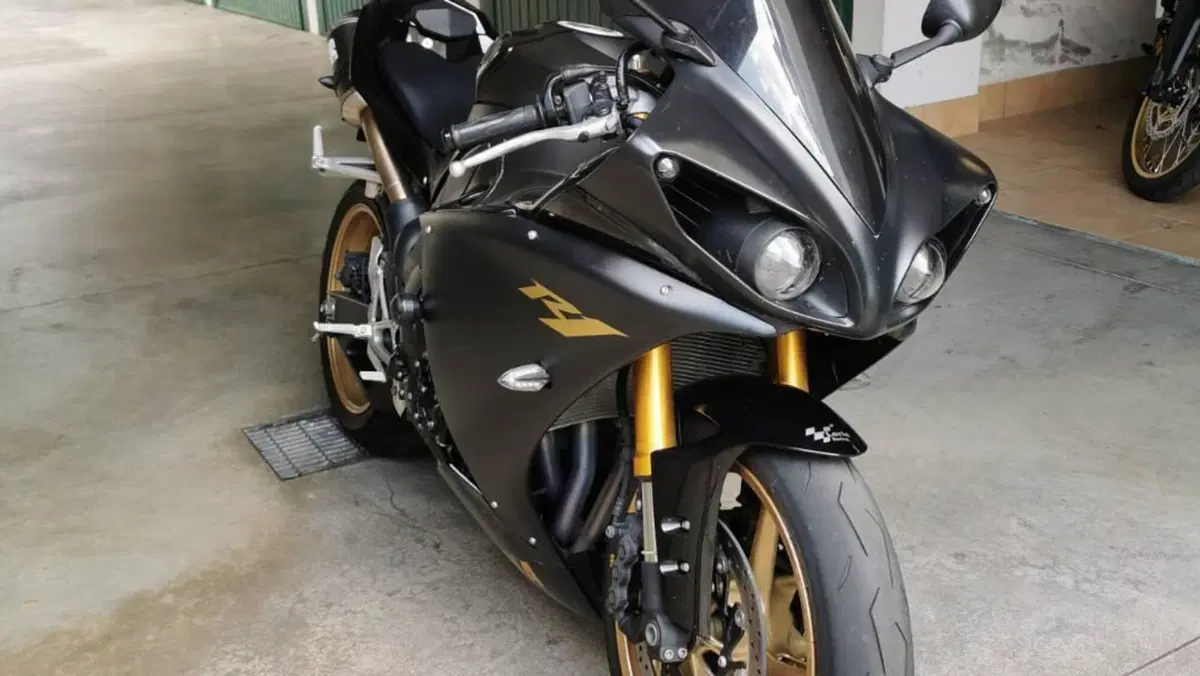 Yamaha YZF R1 (2012 - 14)  (5)