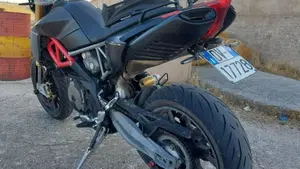 Aprilia Dorsoduro 750 Factory (2010 - 13)  (6)