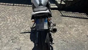 Suzuki GSR 750 (2010 - 15)  (2)