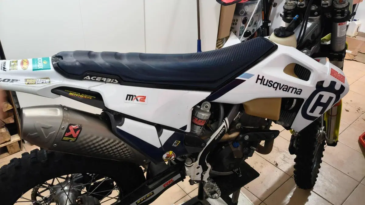 Husqvarna FE 350 (2022)  (2)