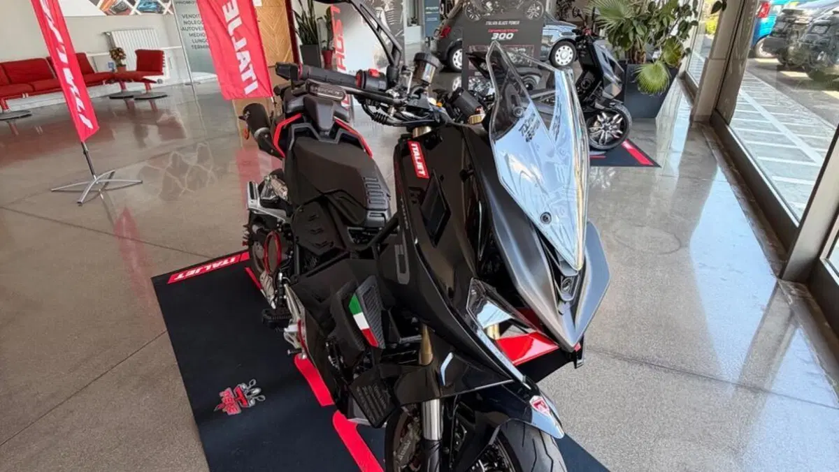 Italjet Moto Dragster 700 Twin Limited Factory Edition (2024 - 25) 