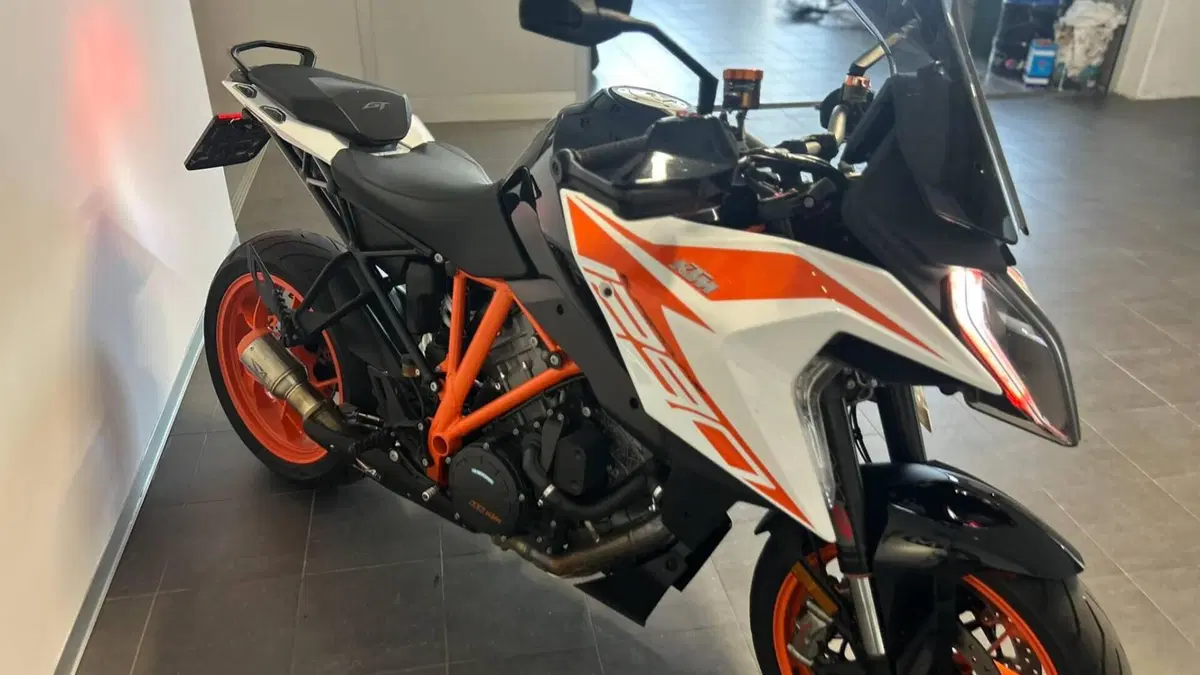KTM 1290 Super Duke GT (2019 - 20)  (10)