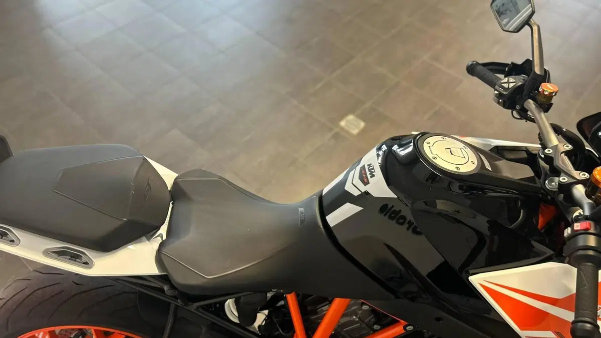 KTM 1290 Super Duke GT (2019 - 20)  (12)