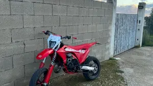 GASGAS MC 125 (2024)  (5)