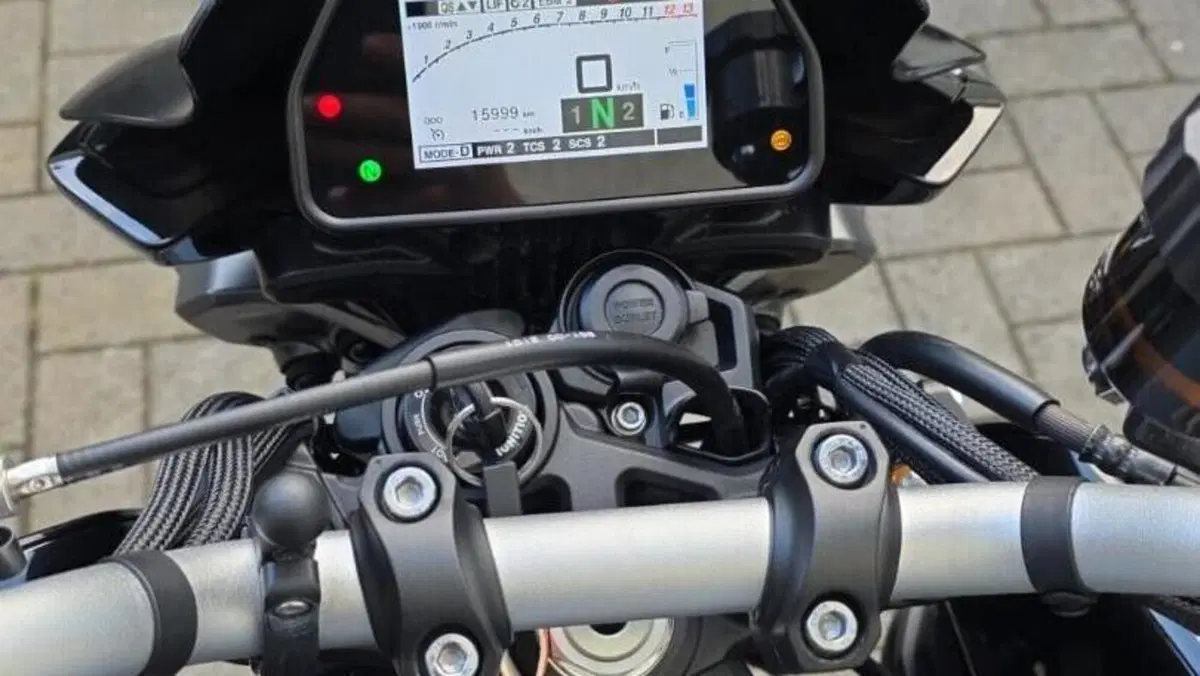 Yamaha MT-10 (2022 - 26)  (3)