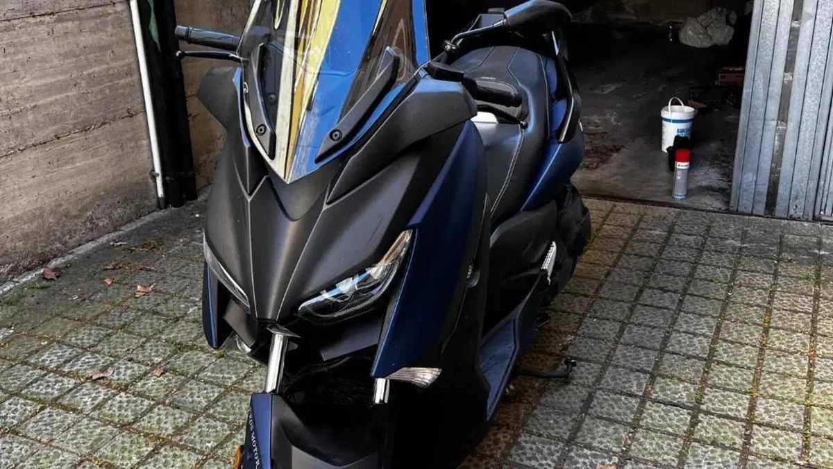 Yamaha X-Max 400 ABS (2017 - 20)  (2)