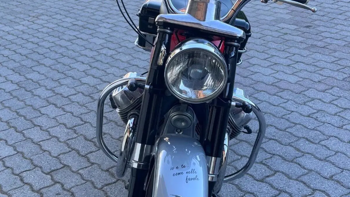 Moto Guzzi   (2)
